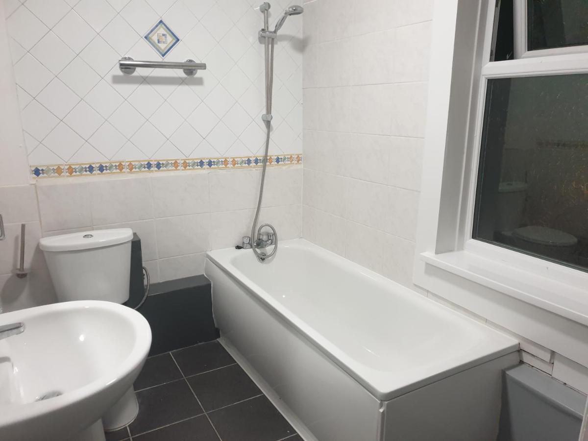 Lovely 1 Bedroom Flat High Barnet 3 Mins Away Dış mekan fotoğraf