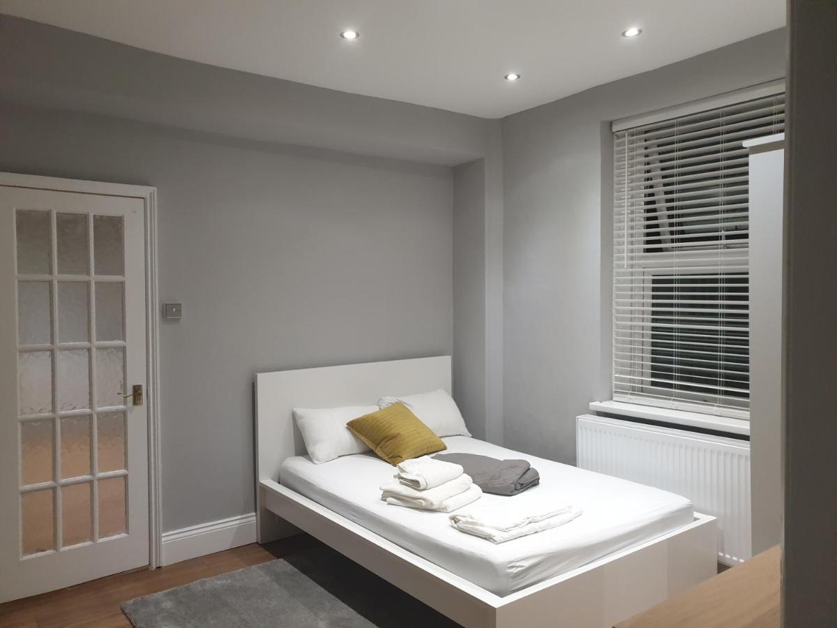 Lovely 1 Bedroom Flat High Barnet 3 Mins Away Dış mekan fotoğraf